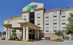 Holiday Inn Express & Suites Denton-Unt-Twu